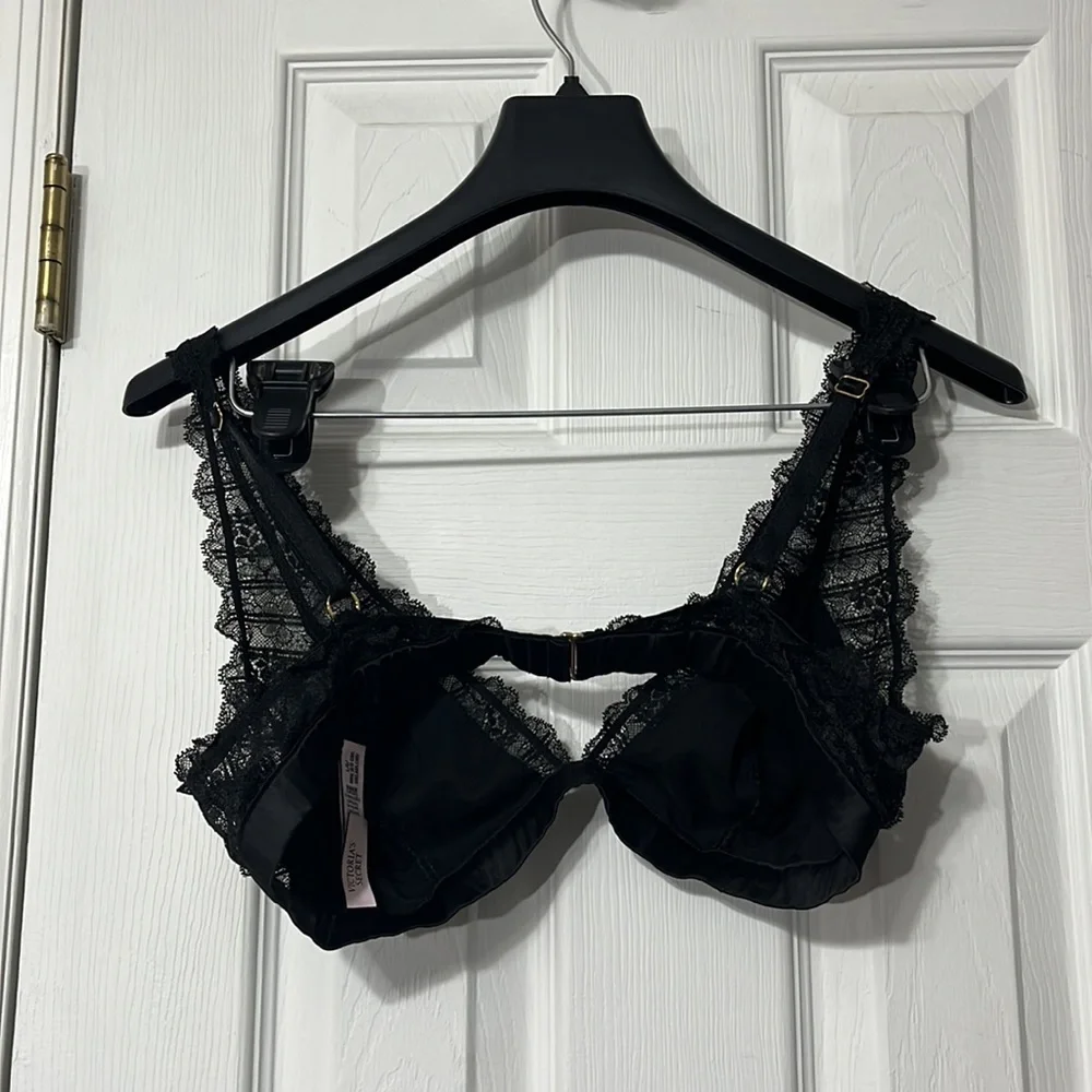 Victoria Secret Bralette - Picture 2 of 3